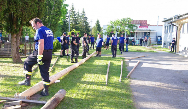 Tradičné stavanie Mája v Žitnej-Radiši - 2024