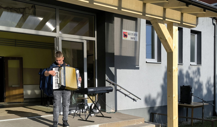 Tradičné stavanie Mája v Žitnej-Radiši - 2024